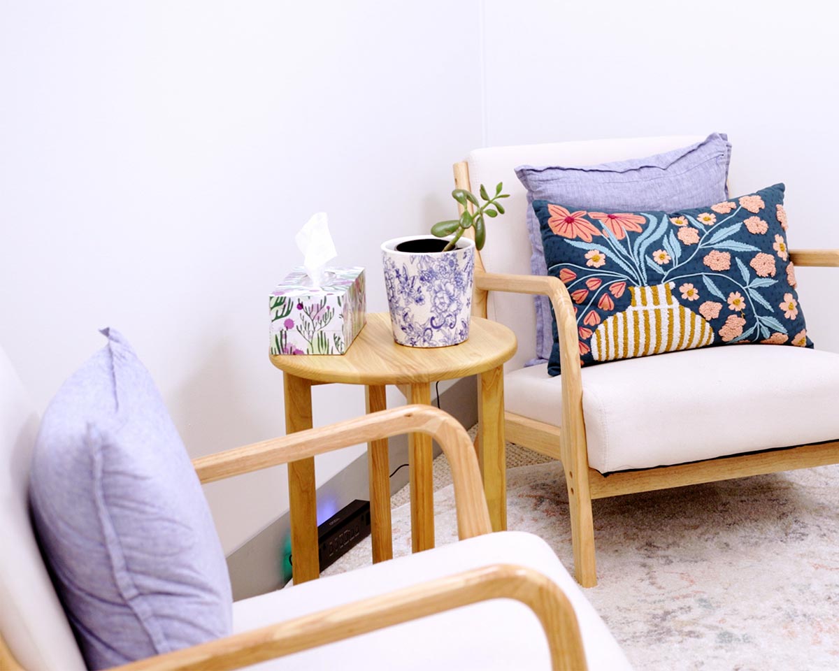 Comfortable counselling room at HeartSoundMind Consulting designed for relaxed conversations and therapy sessions.